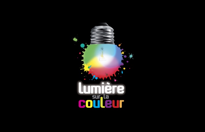 Logo de l’exposition « Lumière sur la couleur » : une ampoule dont le bulbe forme une tache de peinture multicolore.